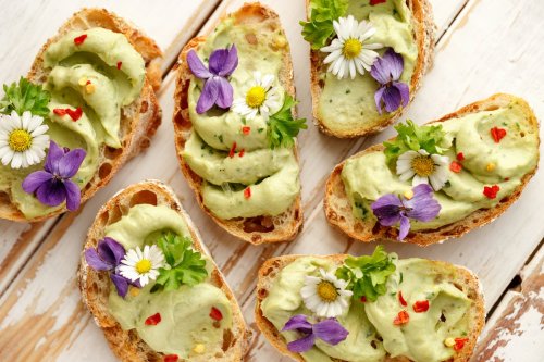 Edible Flowers: 15 Beautiful Blooms That Are Also Delicious