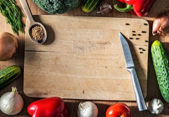 How To: Clean a Wooden Cutting Board