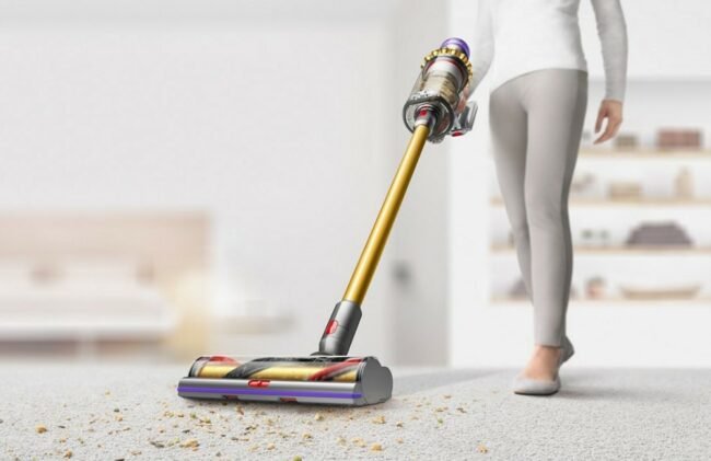 The Cyber Monday Vacuum Deals of 2021 from Dyson, BISSELL, and More