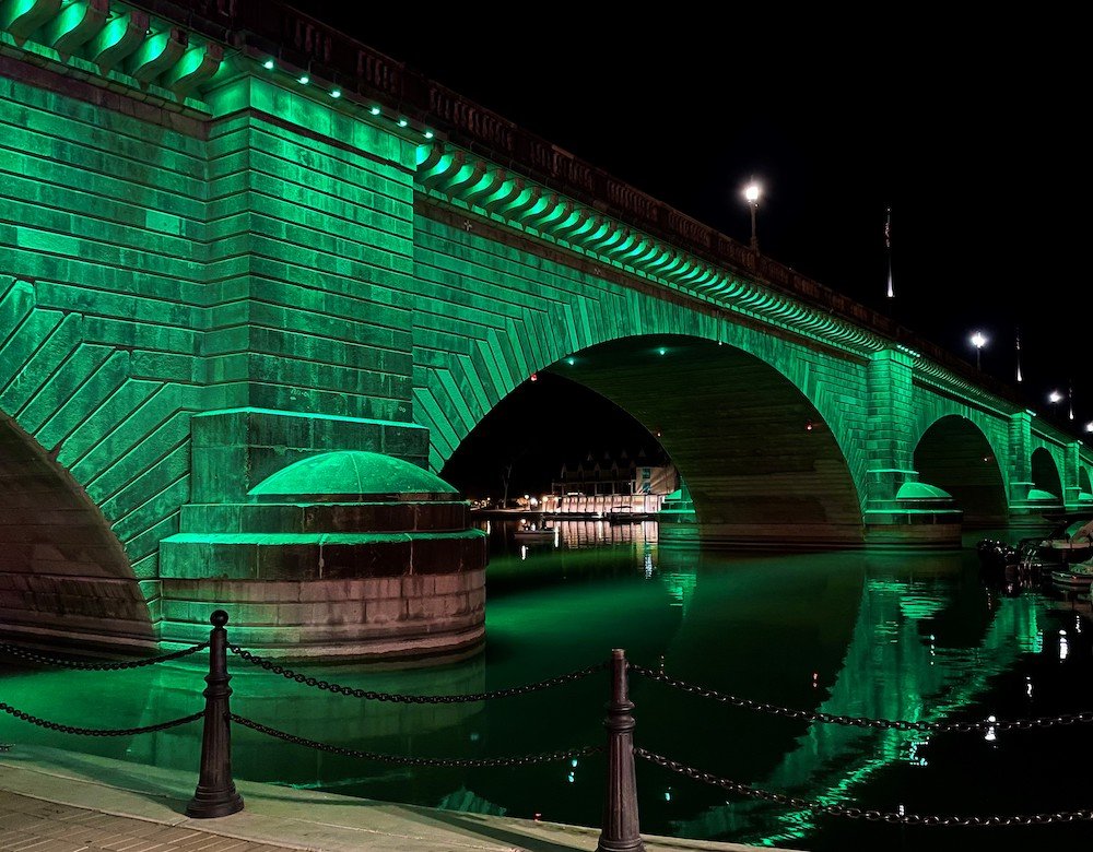 What Does a Green Porch Light Mean?