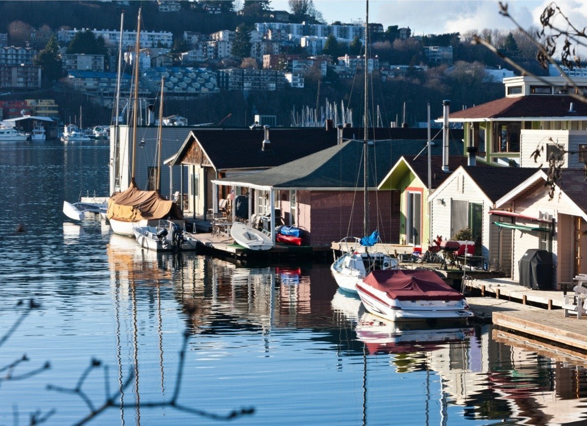 16 Charming Towns Where You Can Live on a Houseboat