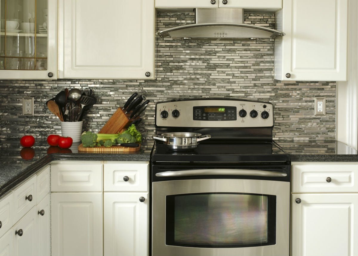 Gas or Electric? Choose Your Next Stove Wisely
