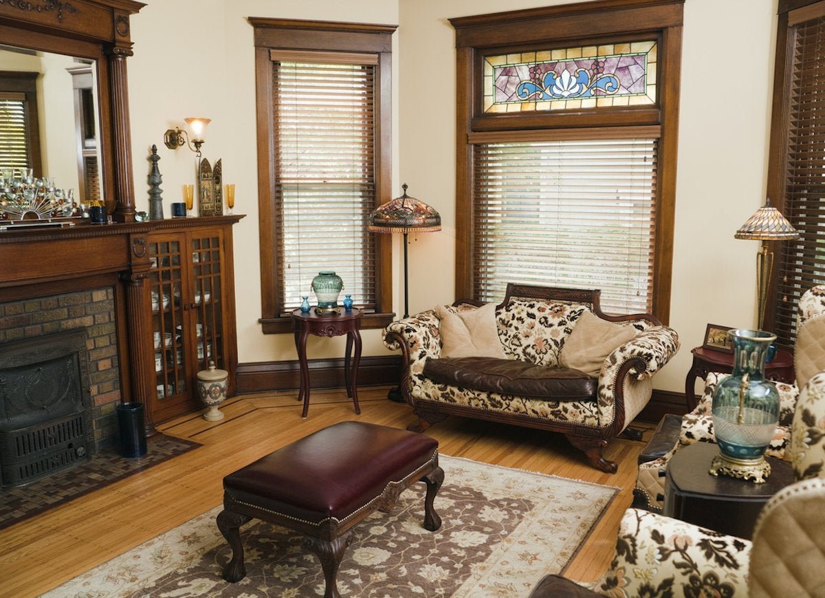 25 Things That Make Any House Feel Old and Outdated
