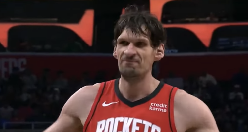NBA player deliberately misses free throw to win opposing fans free chicken sandwiches
