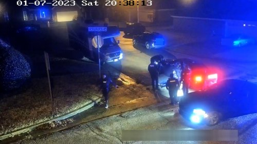Video shows Memphis police beating Tyre Nichols