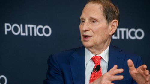 Wyden: China got tariff reduction and US got 'essentially nothing'