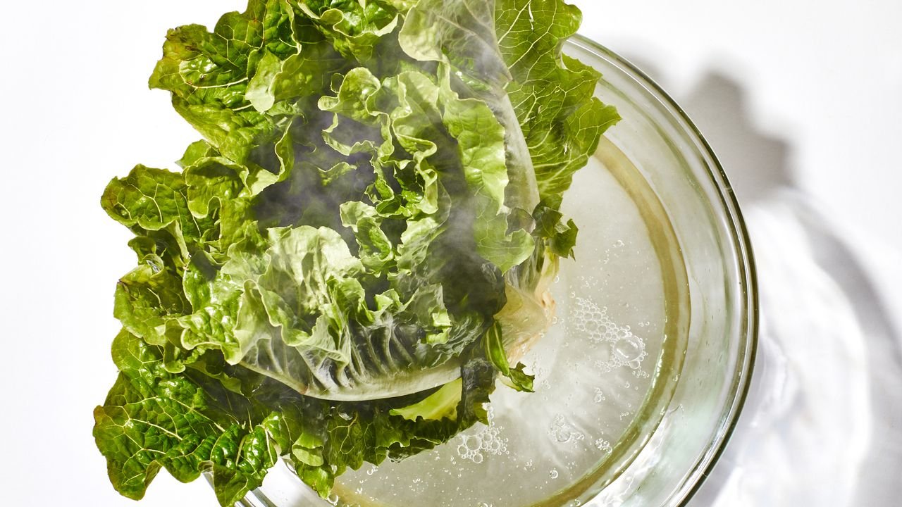Wilted Lettuce? Soak It in Hot—Yes, Hot—Water