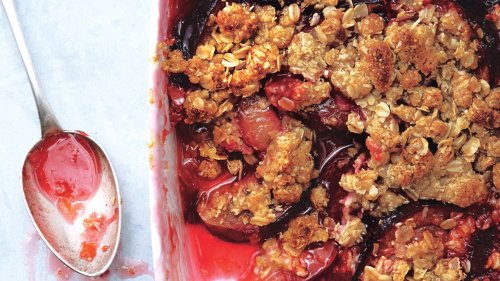 17 Cobblers, Crumbles, Crisps, and Buckles That Make Us Want to Eat All the Berries and Crumbs