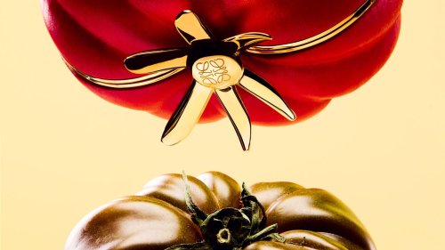 Loewe’s Meme-Inspired Tomato Clutch Is Finally Here