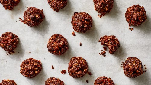 Make These Chocolaty No-Bake Cookies in 15 Minutes Flat