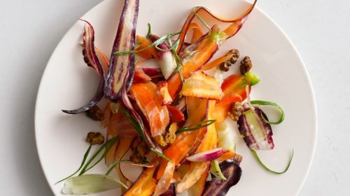 Carrot Salad with Yogurt and Coriander