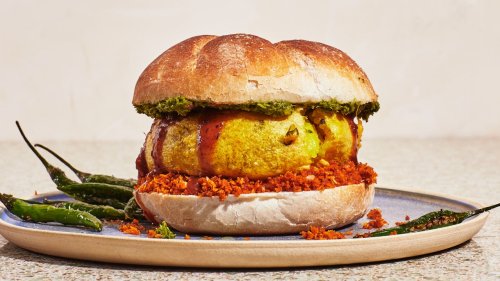 How to Make a Flawless Vada Pav