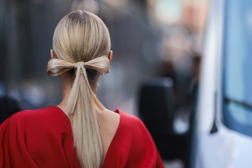 7 coole Pferdeschwanz-Frisuren mit Video-Anleitung