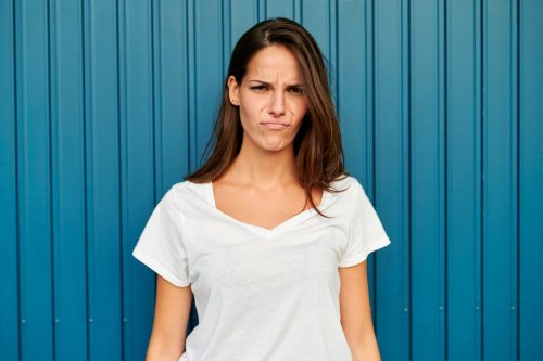 Mit diesen 6 Tipps beugen Sie einer Zornesfalte vor