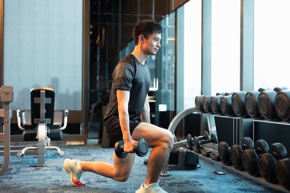 Wenig Zeit? So trainieren Sie effektiv einmal pro Woche im Fitnessstudio