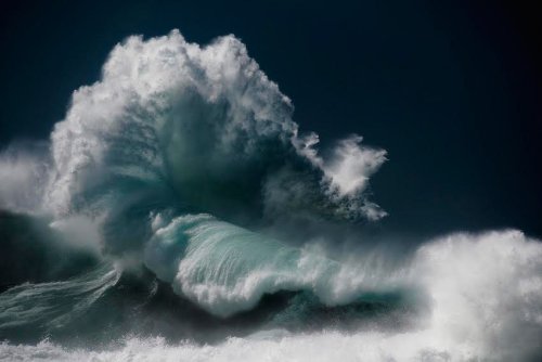 Breathtaking Images of 50-100ft High Waves by Photographer Luke Shadbolt
