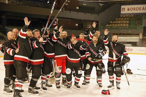 L'équipe Bordeaux Noir remporte le 8ème tournoi des vendangeurs