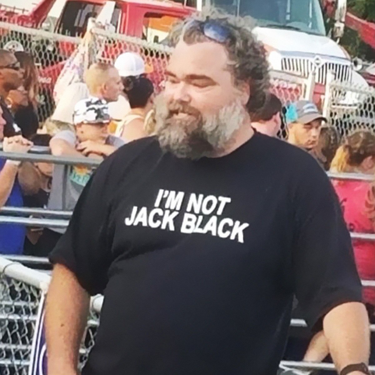 “I Have Mental Illinois”: 64 Iconic Shirts People Wore In Public That Absolutely Went Hard (New Pics)