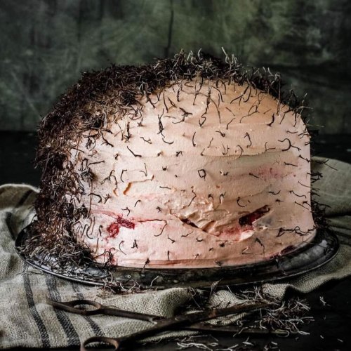 The ‘Cakes With Threatening Auras’ Twitter Page Showcases Some Of The Creepiest Bakes Ever (50 Pics)