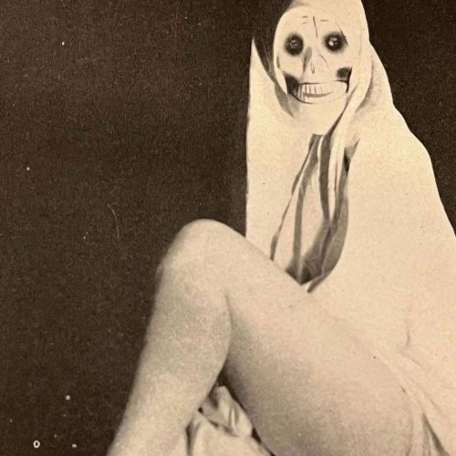 72 Creepy Photos From The Past That Just Don’t Feel Quite Right (New Pics)