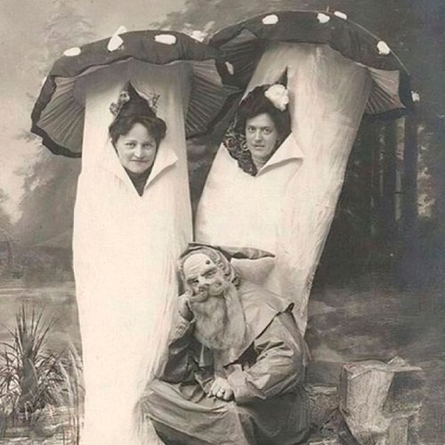40 Interesting And Disturbing Finds Shared On This Online Museum (New Pics)