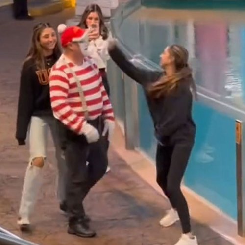 Viral Video Shows Teens Bullying Mime At SeaWorld, Making Him Cut Performance Short