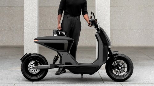 The Naon Zero-One Electric Scooter Proves Less Can Be More
