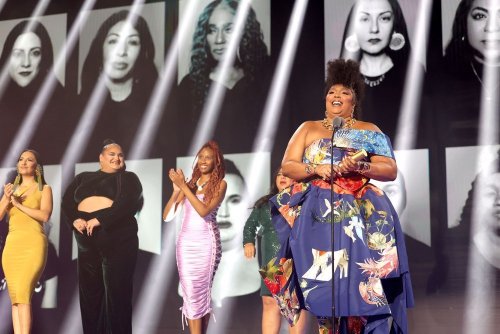 People’s Choice Awards: Lizzo Is THEE People’s Champion And Kenan Thompson Channels Steve Harvey And Wednesday Addams
