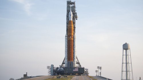 To the moon: Artemis I arrives at launchpad