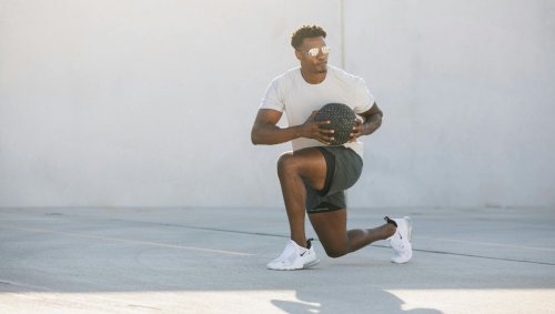 Twisting Movements vs Straight Movements: What’s Better for Your Six-Pack?