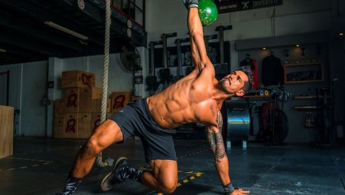 10 Best CrossFit Abs Workouts to Test Your Strength through Different Planes of Motion | BOXROX