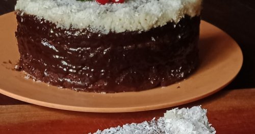 කොකනට් තැවරුම සහිත චොක්ලට් කේක් (Chocolate Cake)