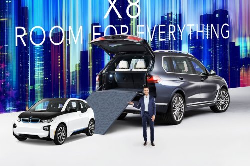 BMW stellt ersten SUV mit Reservewagen im Kofferraum vor