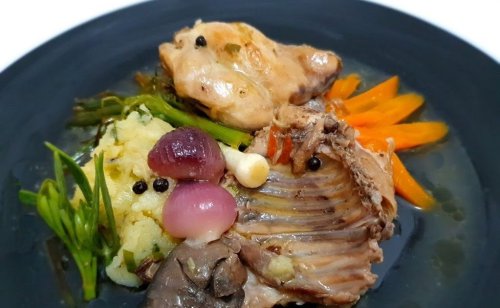 CONEJO EN ESCABECHE
