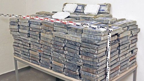 Prozess wegen Handel mit über 740 Kilogramm Kokain begonnen
