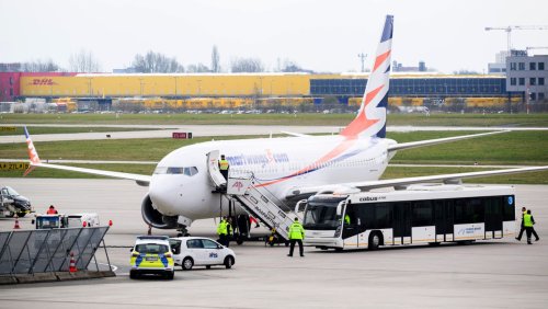 Afghanen mit Aufnahmezusage auf dem Weg nach Deutschland