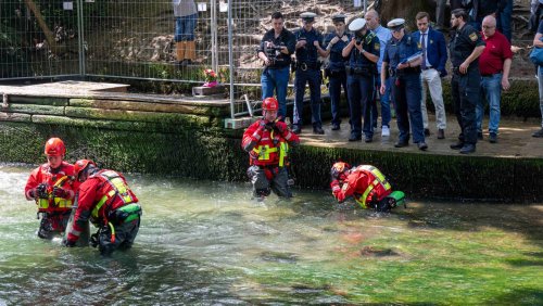Nach Surf-Unfall: Was auf dem Grund des Eisbachs gefunden wurde