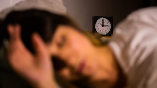 Schlafstörungen: Wie Sie mit einfachen Tipps besser schlafen