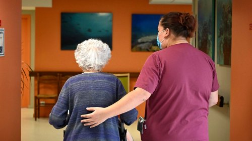 Wie Pflegekräfte aus dem Kosovo nach Bayern vermittelt werden