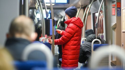 Maskenpflicht in Bus und Bahn fällt weg - Kritik von Lauterbach