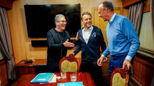 #Faktenfuchs: Erfundene Kokain-Vorwürfe gegen Macron und Merz