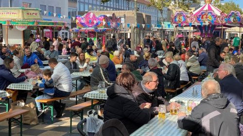 Mit riesigem Bierfass: Oktoberfest in der Wolfsburger Innenstadt