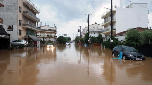 Griechische Stadt Volos nach Unwetter erneut unter Wasser
