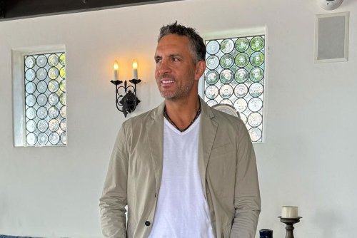 Mauricio Umansky Spotted Out with *This* Real Housewife (PHOTO)