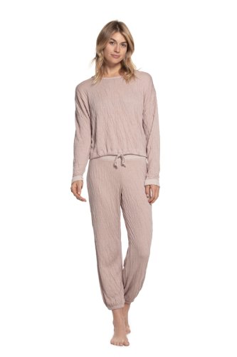 13 Athleisure and Loungewear Pieces to Step Up Your Virtual Wedding Planning Style