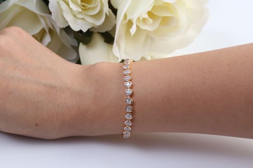 The Best Lab-Grown Diamond Tennis Bracelets for Your Wedding Day