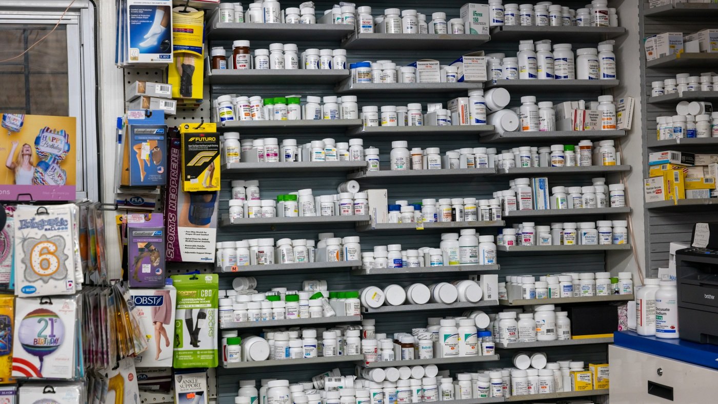 Trump signs executive action to lower drug prices
