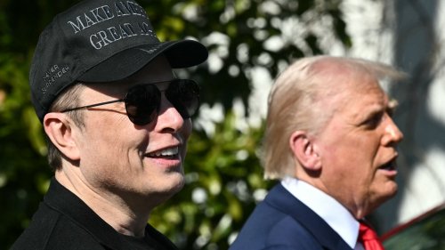 Elon Musk heads to the Pentagon, sparking controversy