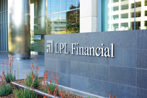 LPL buys 20% stake in Independent Advisor Alliance branch
