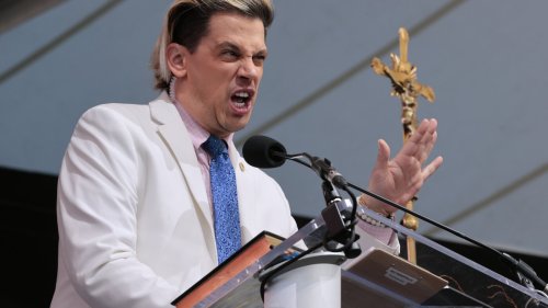 Milo Yiannopoulos, far-right critic of U.S. immigration, is deported from U.S. | Flipboard